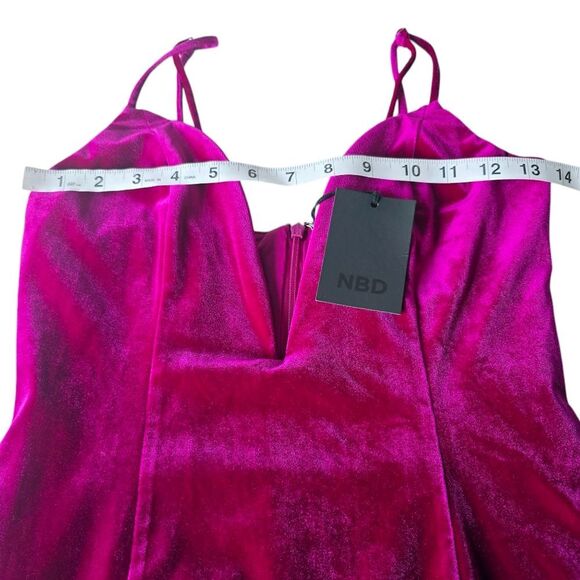 NBD NWT Revolve - Shana Dress Magenta Velvet Low Cut Side Slit Women's Small - Picture 8 of 12